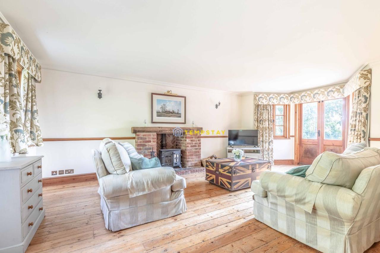 Chestnut Cottage - Stunning Countryside Views! Parking, 4 Bed, 3 Bathrooms White Waltham Экстерьер фото