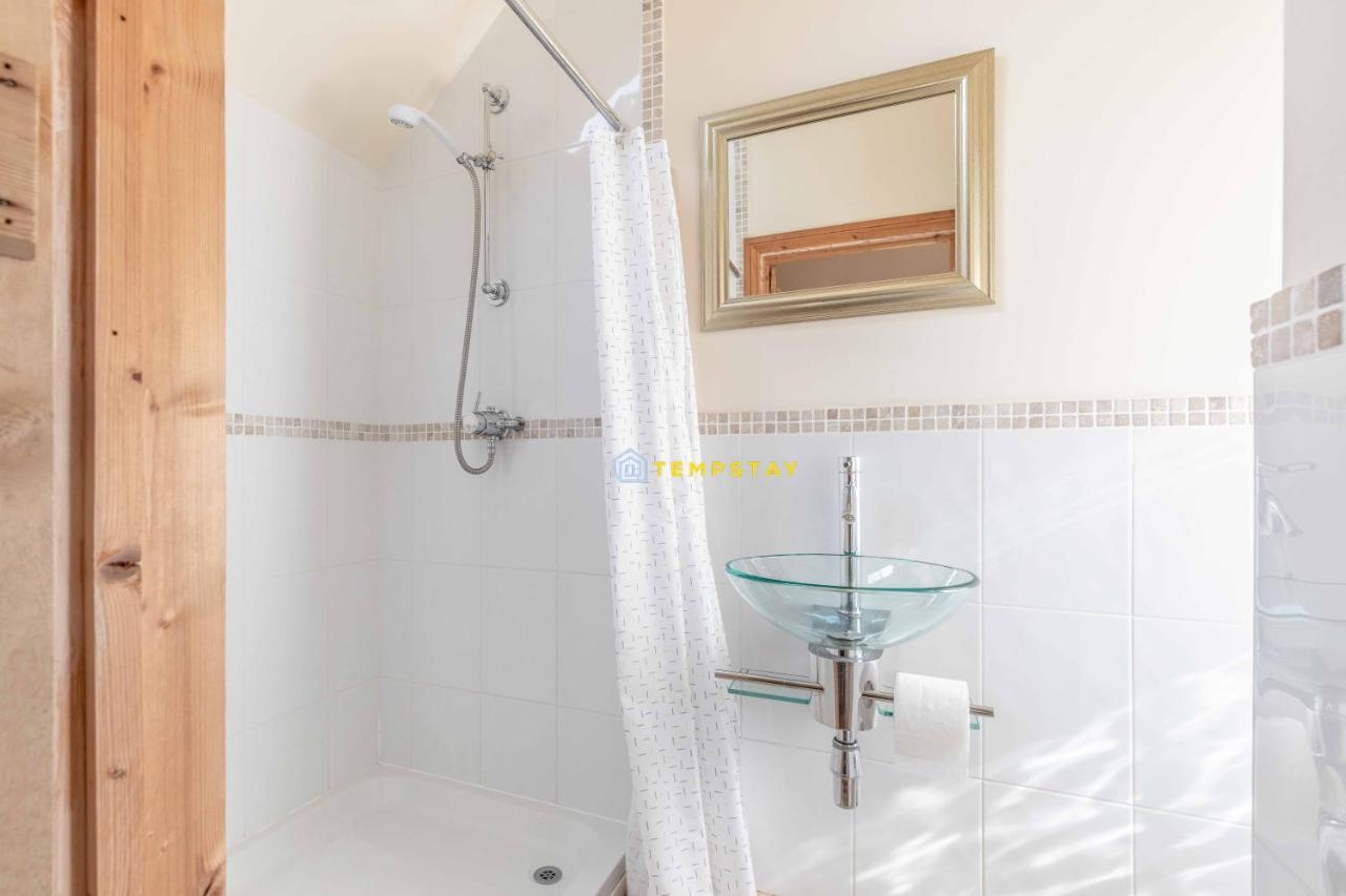 Chestnut Cottage - Stunning Countryside Views! Parking, 4 Bed, 3 Bathrooms White Waltham Экстерьер фото