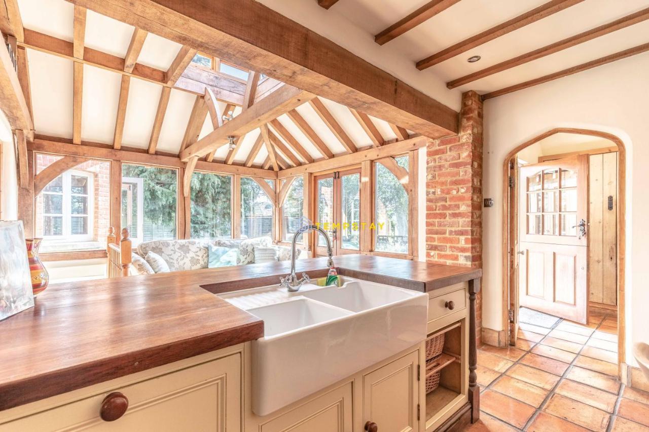 Chestnut Cottage - Stunning Countryside Views! Parking, 4 Bed, 3 Bathrooms White Waltham Экстерьер фото