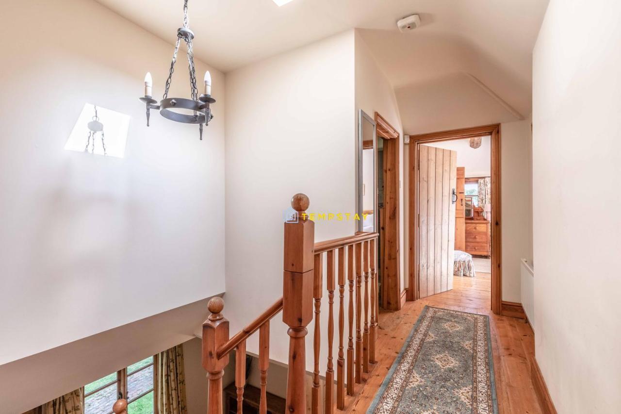 Chestnut Cottage - Stunning Countryside Views! Parking, 4 Bed, 3 Bathrooms White Waltham Экстерьер фото